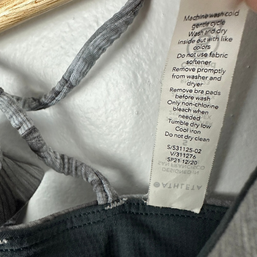 Athleta Strappy Back Floral Sports Bra Grey Charcoal Yoga Gym S 531125-02 - Picture 4 of 5